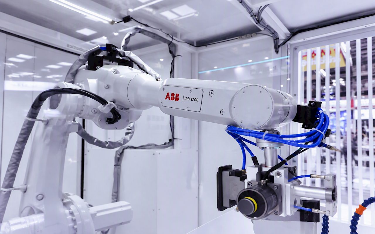 Persfoto van ABB bij ABB introduceert compacte industrierobots IRB 1700 en IRB 1700ID