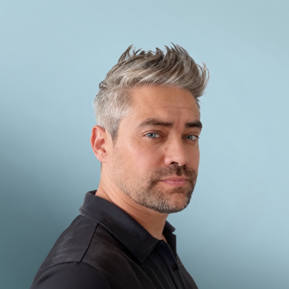 Portrait of Jordy Wouters, founder of Robotleasen